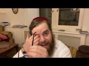 Éruvin 104 – Napi Talmud 320 – További szombati engedmények a Szentélyben; Dobolás szombaton